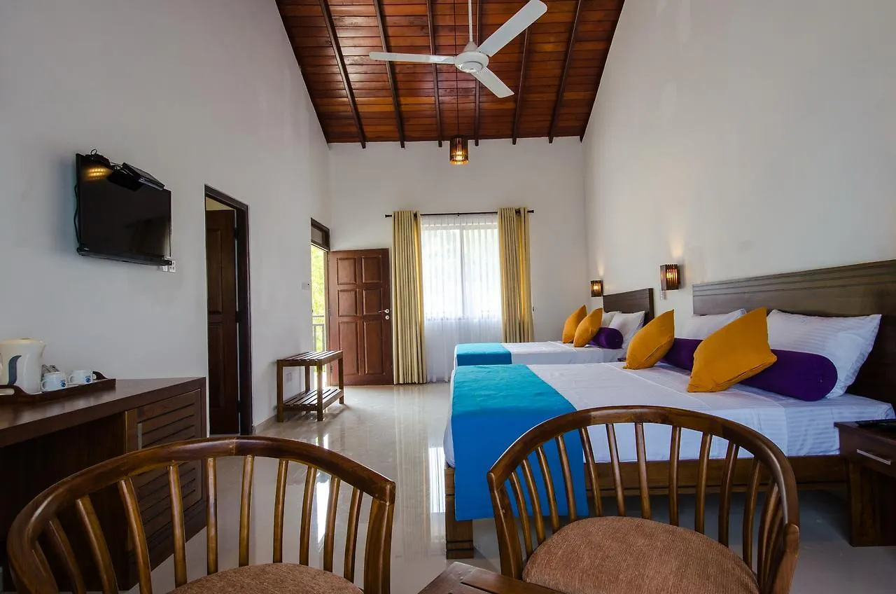 Okwin Resort Канди 3*,