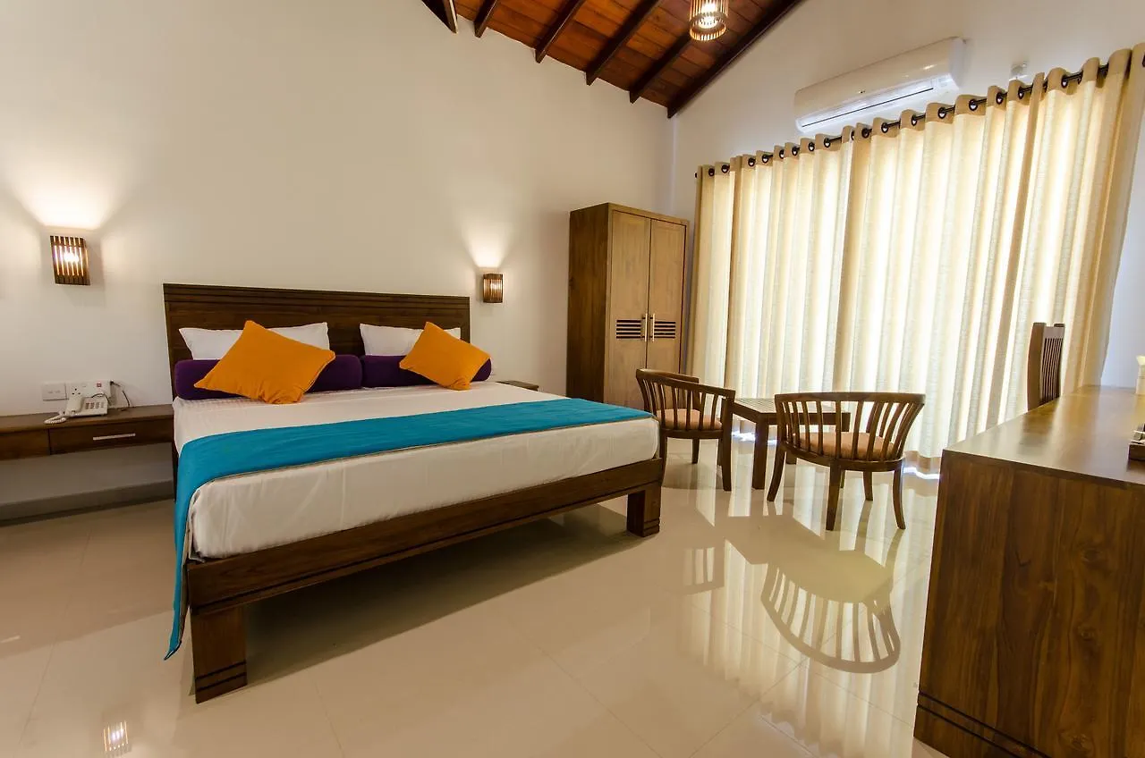 ***  Okwin Resort Канди Шри-Ланка